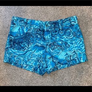Lilly Pulitzer Iconic Dark N Stormy Print Shorts